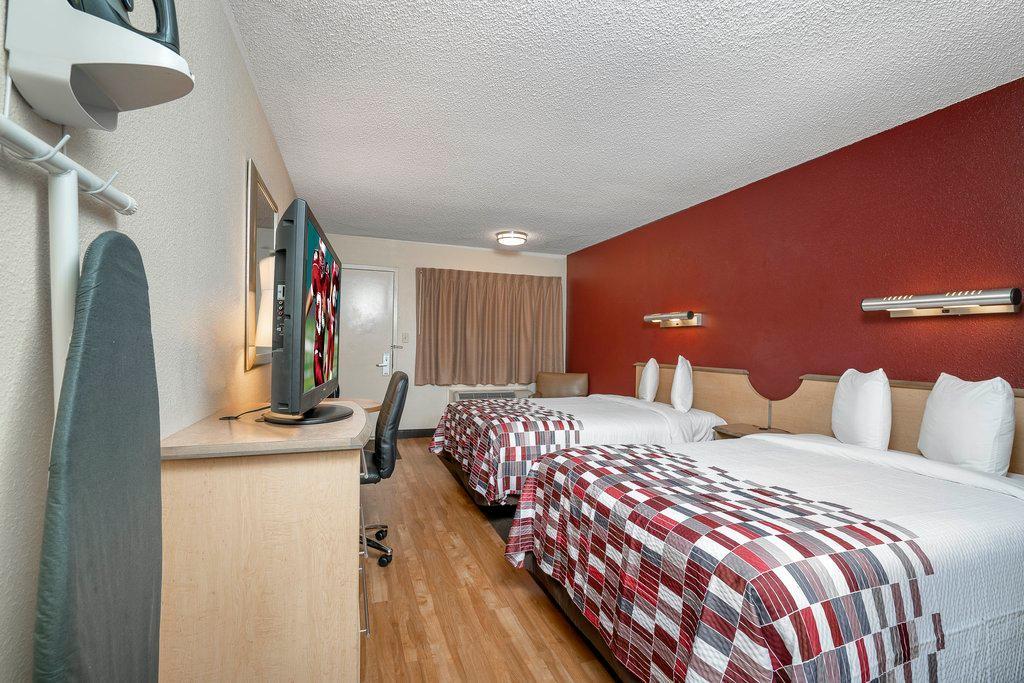 Red Roof Inn & Suites Detroit - Melvindale/Dearborn Esterno foto