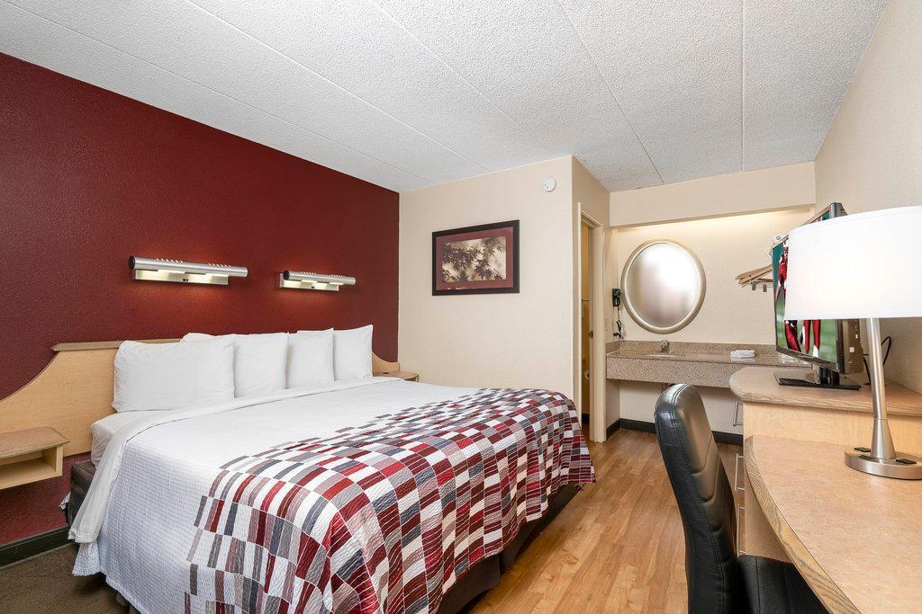 Red Roof Inn & Suites Detroit - Melvindale/Dearborn Esterno foto