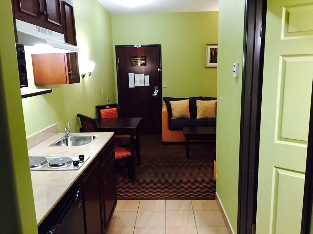 Red Roof Inn & Suites Detroit - Melvindale/Dearborn Esterno foto